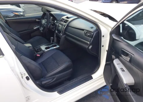 2014 Toyota Camry Se z USA, uszkodzony, nr VIN 4T1BF1FKXEU452975